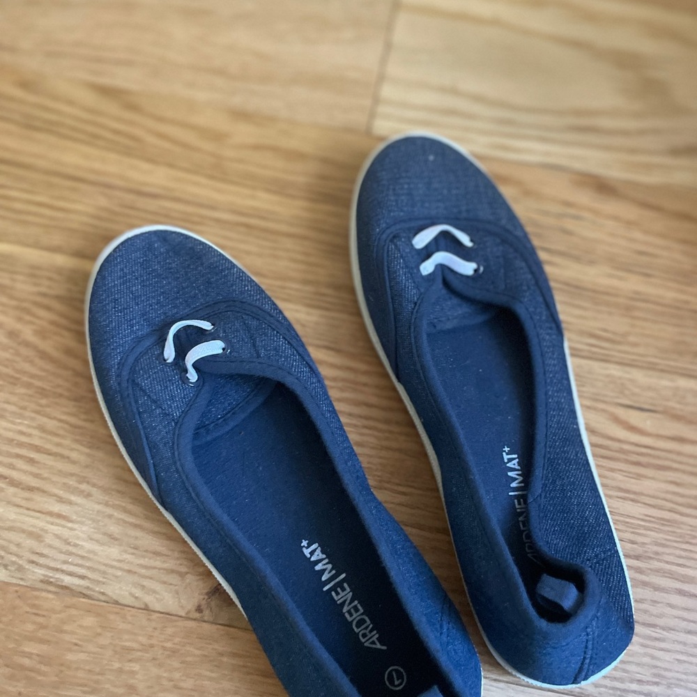 flat shoes - Picture 2 of 2